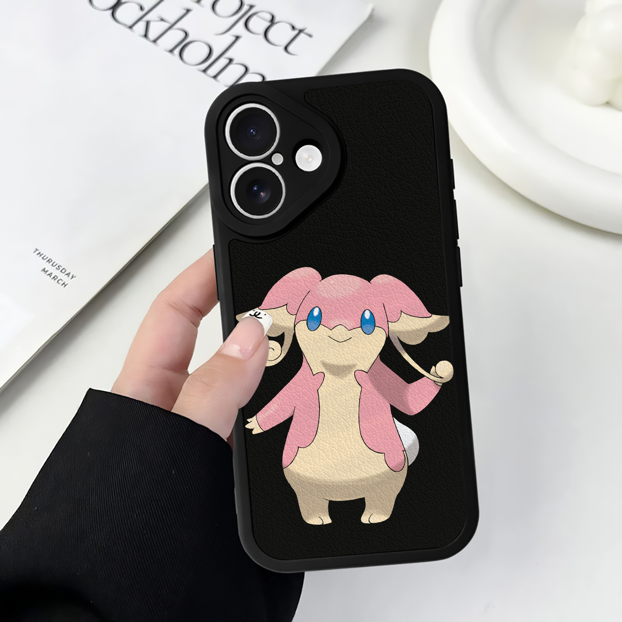 （画像用） ポケットモンスター Pokémon 【iPhone 16シリーズ対応】シリコンスマホケース（レザー調） 材質：シリコン